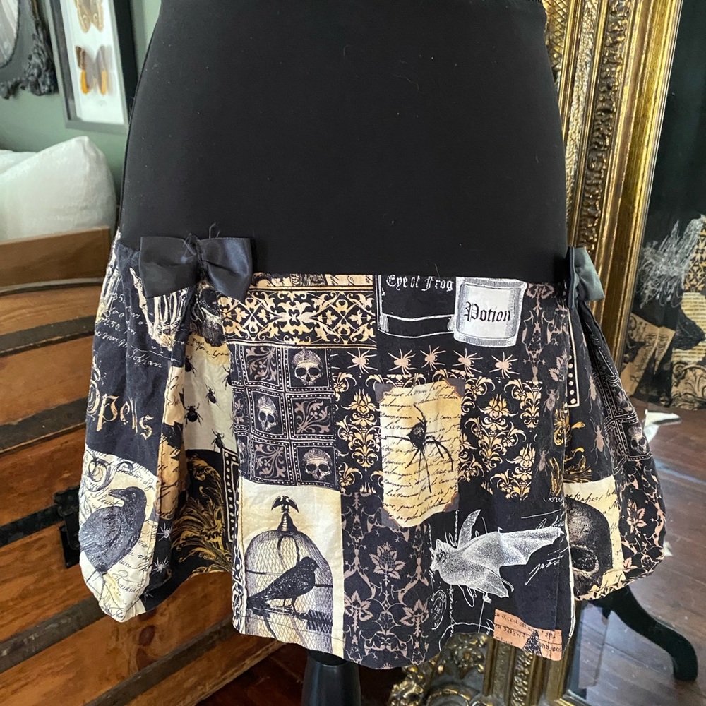 Putre-Fashion pinup gothic skirt